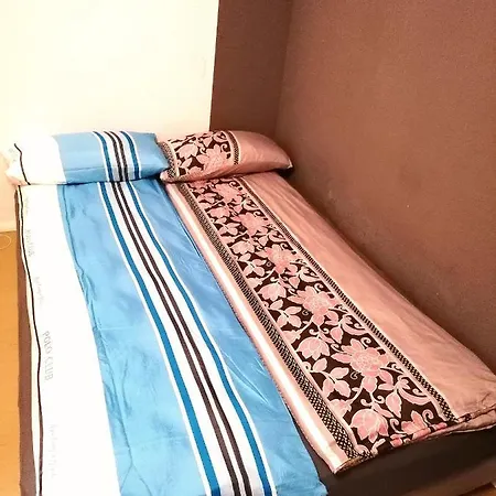 Cozy 20m² Prenzlauer Berg In A Area 12 Min. Away From The Center ホームステイ